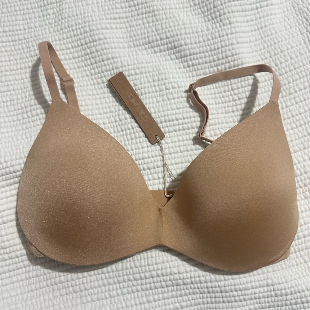 Skims Wireless Push up Bra Clay Size 32d